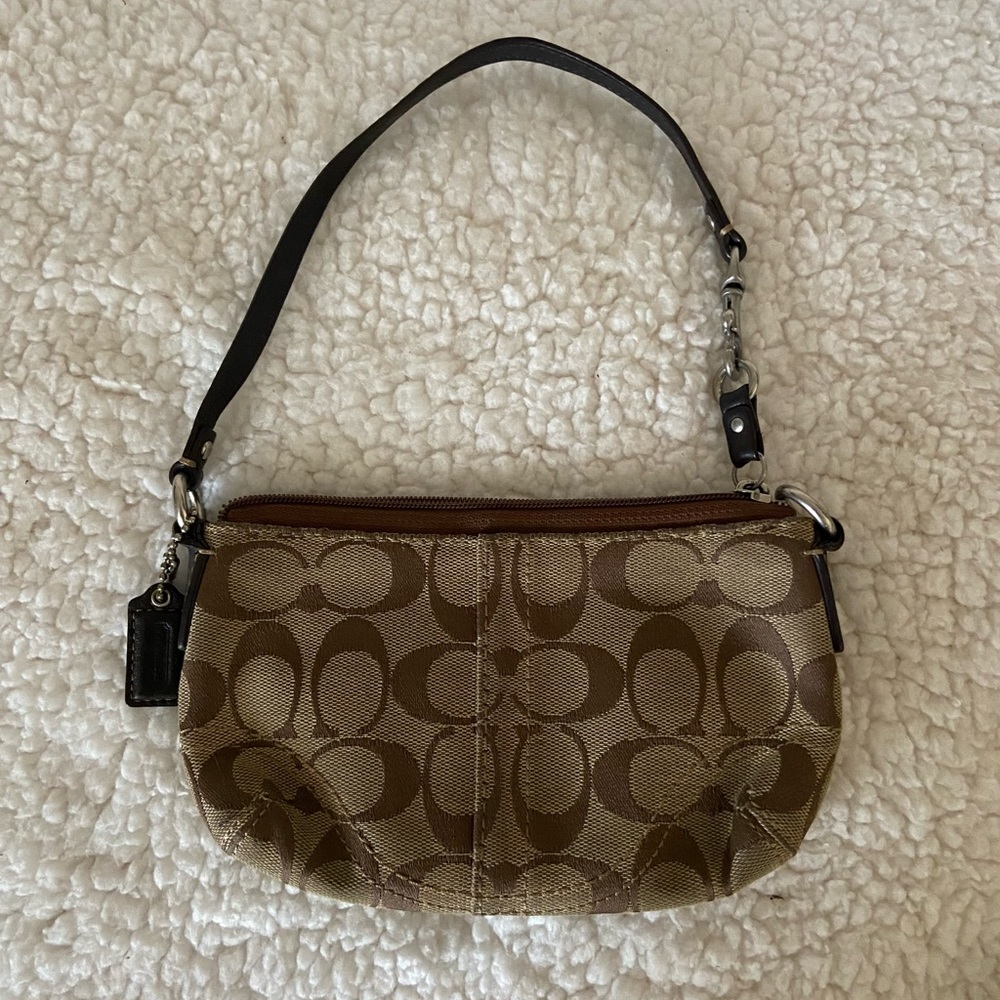 GUC Coach Canvass Wristlet in Mocha with Chocolate Monogram